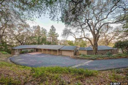 4 Macomber Rd, Danville, CA 94526-3229
