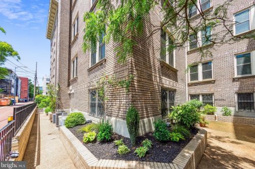 1916 17th St, Washington, DC 20020-4704