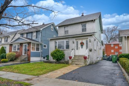111 Floral St, Roselle, NJ 07203-1018