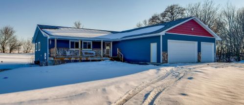 727 220th St, East Farmington, WI 54020-4543