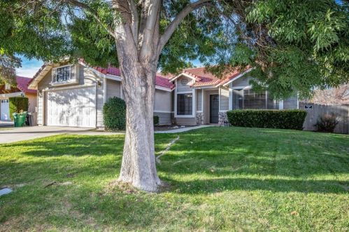 1021 Stephanie Ct, Lancaster, CA 93535-4888