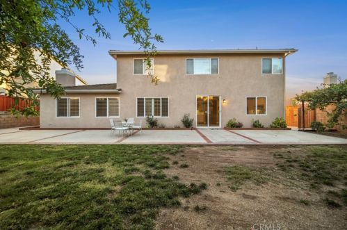 19212 Dandelion Ct, Riverside CA  92508-7104 exterior