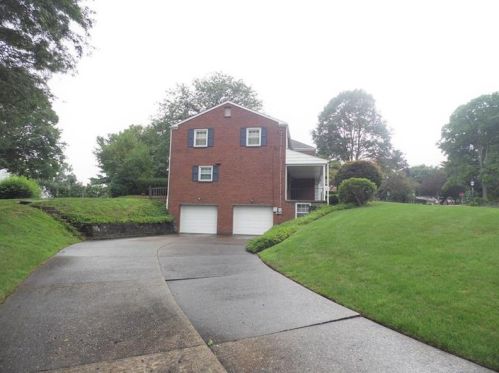 118 Penhurst Dr, Pittsburgh, PA 15235-5319