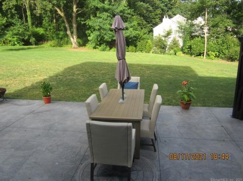 48 Jones Rd, Wallingford CT  06492-4325 exterior