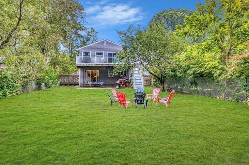 56 Smithtown Polk Blvd, South Setauket, NY 11720-3201