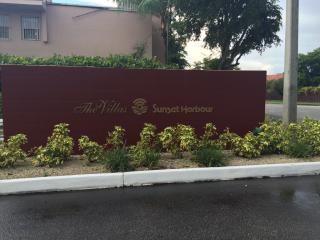 12835 65th Ter, Miami, FL 33183-1382