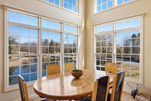 1 Doral Grn Dr, Rye Brook NY  10573-5405 exterior