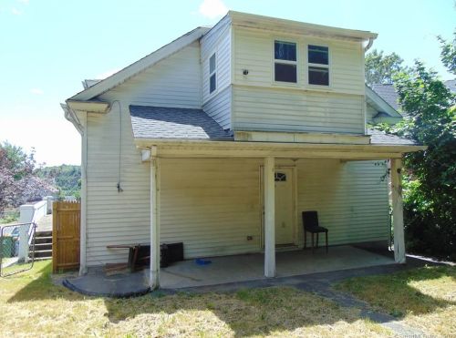 265 Oak St, Waterbury, CT 06705-1120