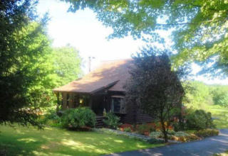315 Hollow Rd, Staatsburg, NY 12580-5720