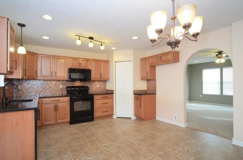 134 Lockheed Dr, Moon Twp, PA 15108-2406