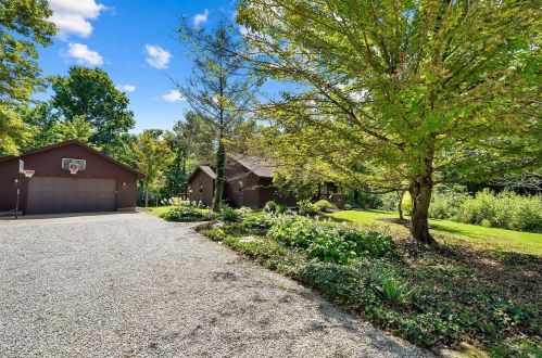 2904 Brimstone Rd, Wilmington, OH 45177-8548