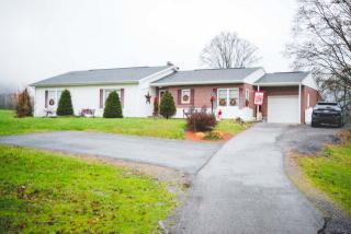 10230 Beckley Rd, Spanishburg WV  25922-8930 exterior