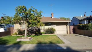 5621 Johns Dr, Sacramento, CA 95822-3138