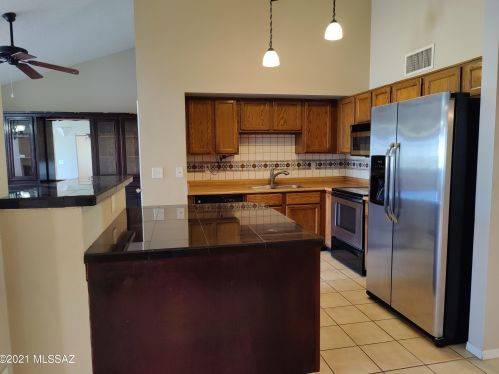 4830 Ferret Dr, Tucson AZ 85742-9543 exterior