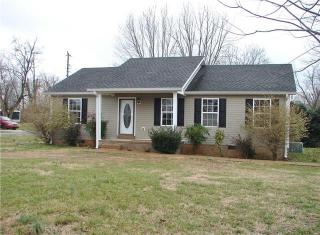 1101 Russell St, Portland TN  37148-2602 exterior