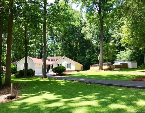 8264 Addison Dr, Harrisburg, NC 28075-9664