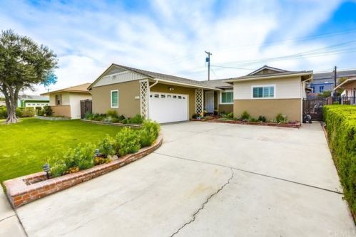 1916 134th Pl, Gardena, CA 90249-1805