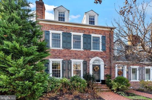 61 Sentinel Rd, Washington Crossing, PA 18977-1144