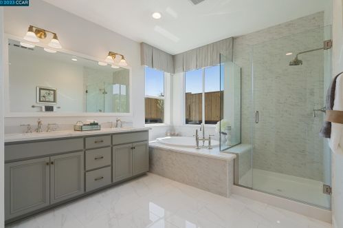 5101 Grapevine Ln, Oakley, CA