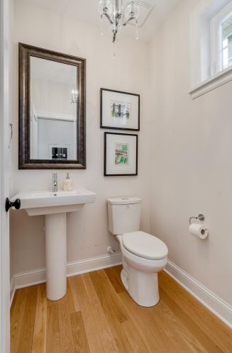 3917 Ewing Ave, Minneapolis MN 55410-1053 exterior