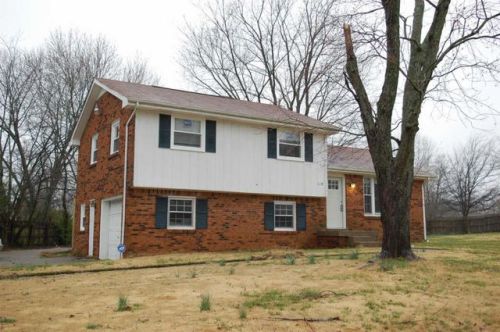 115 Dalewood Dr, Clarksville, TN 37042-5480