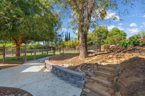 1322 Hamilton Ln, Escondido CA  92029-4316 exterior