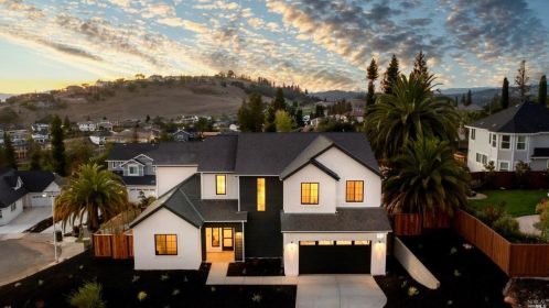 3577 Southridge Dr, Santa Rosa, CA 95403-0924