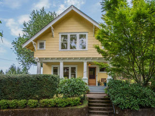 4017 Raymond St, Portland OR  97236-3933 exterior