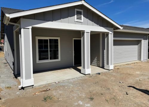 209 Sherman Ave, Manteca CA  95336-4716 exterior