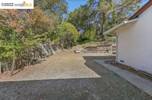 2915 Hermosa St, Pinole CA  94564-1511 exterior