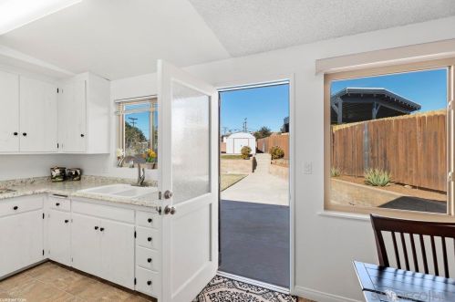 4362 Conrad Ave, San Diego CA 92117-2017 exterior