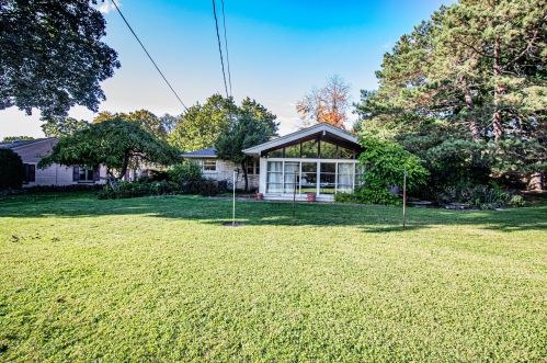 2814 Colonial Dr, Milwaukee, WI 53222-4533