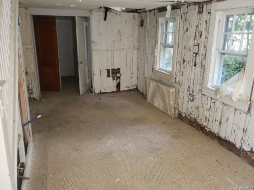 428 Storms Rd, Valley Cottage NY 10989-1213 exterior