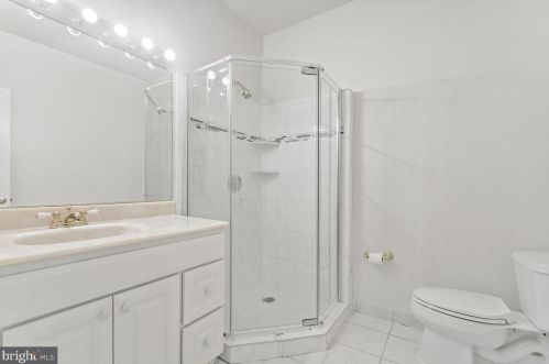 209 River Bend Rd, Great Falls VA  22066-4141 exterior