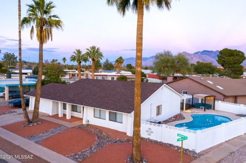 7412 Heathcliff Ave, Tucson, AZ 85741-2012