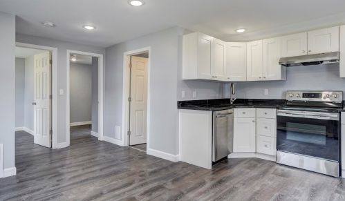 99 Lk Shr Dr, Northwood NH  03261-3707 exterior