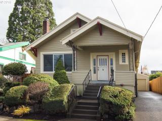3430 66th Ave, Portland, OR 97206-2604