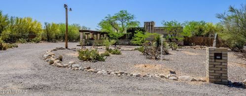 1111 Middleton Rd, Tucson, AZ 85704-3034