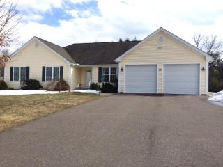 10 Coughlin Rd, Manchester, CT 06040-6670