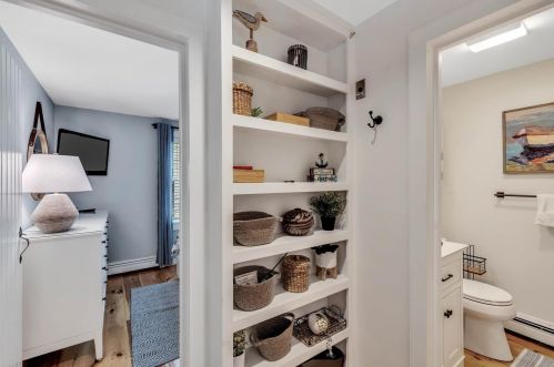 36 Brant Rock Rd, Mashpee MA 02649-4761 exterior