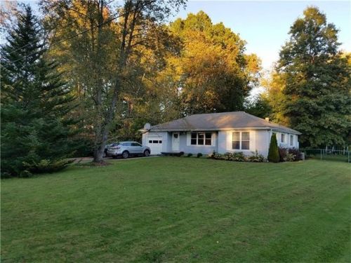 425 Koonce Rd, Hermitage, PA 16148-2435