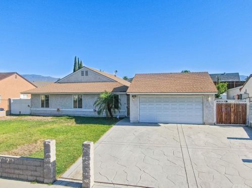 1386 Van Koevering St, Rialto, CA 92376-4655