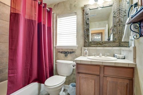 9509 Orangewood Trl, Denton TX 76207-8623 exterior