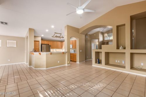 16025 18th Dr, Phoenix AZ  85045-1774 exterior