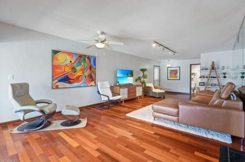 1568 Blue Point Ave, Naples, FL 34102-0558
