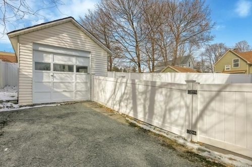 22 Ml Ave, Middletown NY  10940-5220 exterior