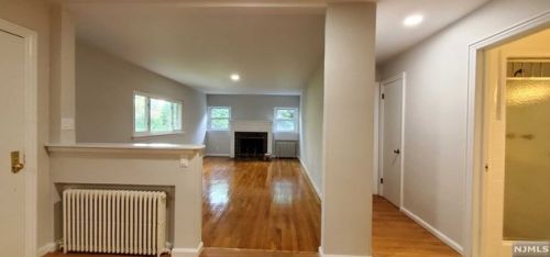 652 Closter Dock Rd, Closter NJ  07624-3223 exterior