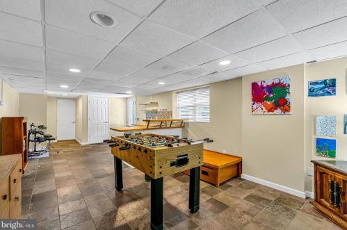 16 Bayberry Rd, Princeton NJ  08540-7417 exterior