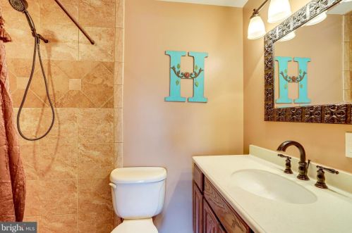 3714 Mountain Rd, Haymarket VA  20169-1739 exterior