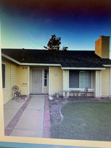 623 Trixis Ave, Lancaster, CA 93534-1577